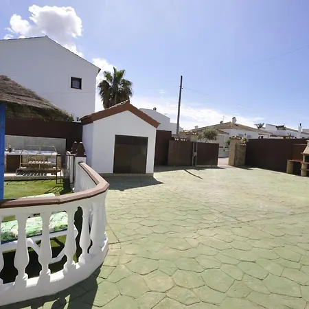 Villa Chalet Con Piscina Y Jacuzzi Compartido En Conil De La Frontera, Ideal Para Familias - Es-180-88 Conil De La Frontera